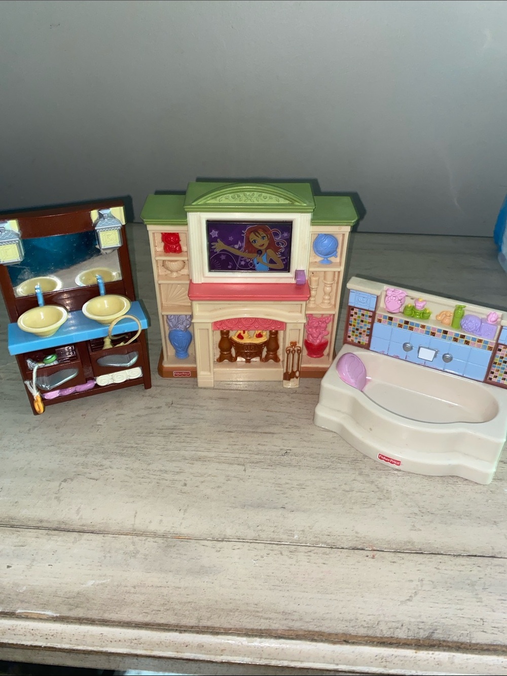 Vintage Fisher-Price lot of 3 pieces, TV makes sound & lights see video 📺